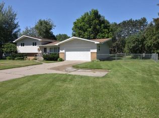 807 Riverside Ave N, Sartell, MN 56377