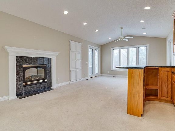 3rd image of 12 Bedale Ln