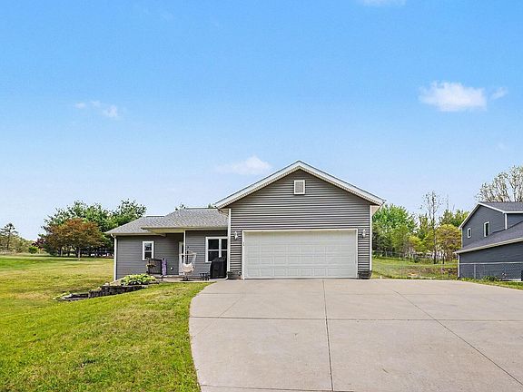 3rd image of 31800 Pine Ridge Cir