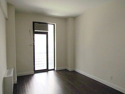 4th image of 10 E 13th St APT 4a