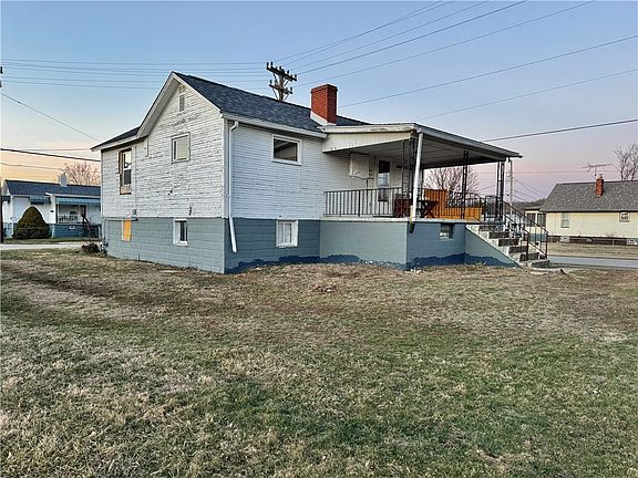 4th image of 942 Brown St