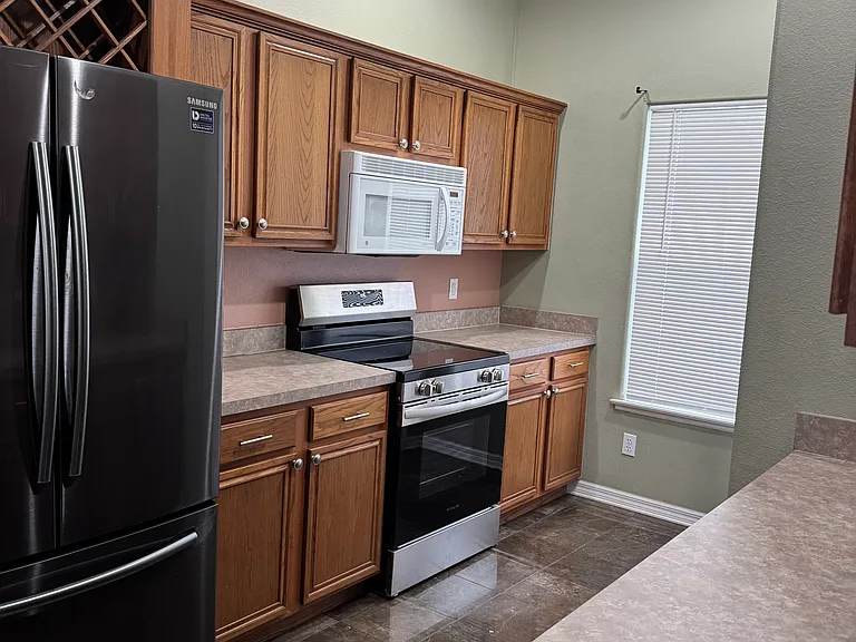 1601 Tail Feather Dr — Photo 18