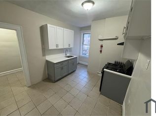 333 Park Ave #26, Newark, NJ 07107