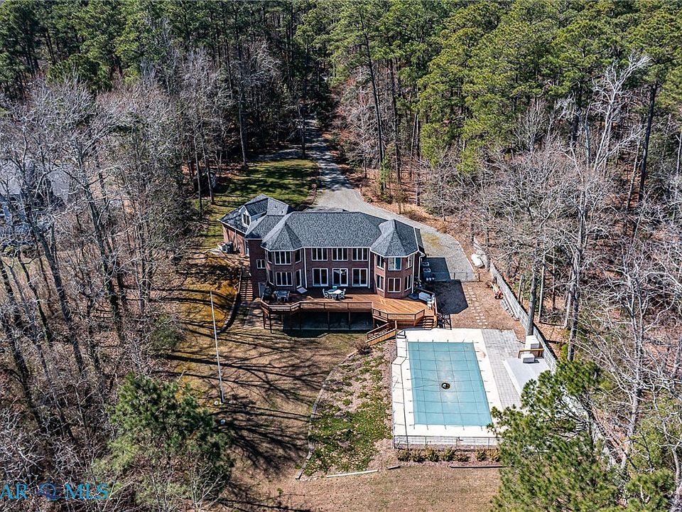 1st image of 841 Oak Hill Rd