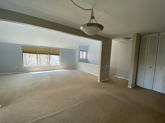 2nd image of 7 Redwood Ln