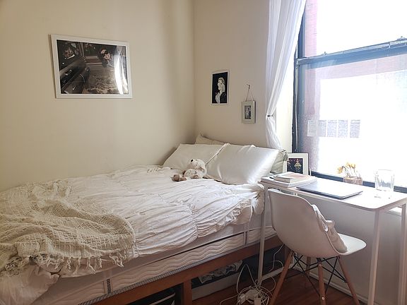 4th image of 246 W 106th St #4S