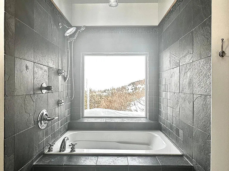 Mountainside Village Dr — Photo 28