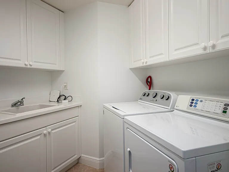 6061 Silver King Blvd #1 — Photo 31