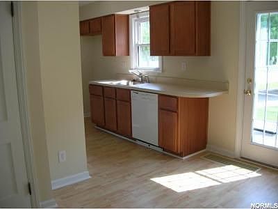 2nd image of 6891 Orchard Blvd