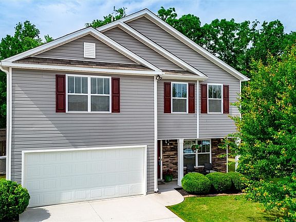2nd image of 34 Karkinnen Ct