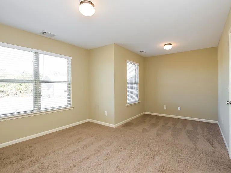 71 Hamilton Blvd NW — Photo 12