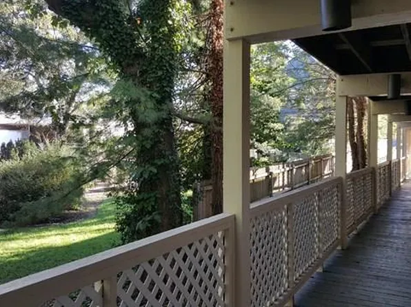 402 S Thornton Ave APT 5, Dalton, GA 30720