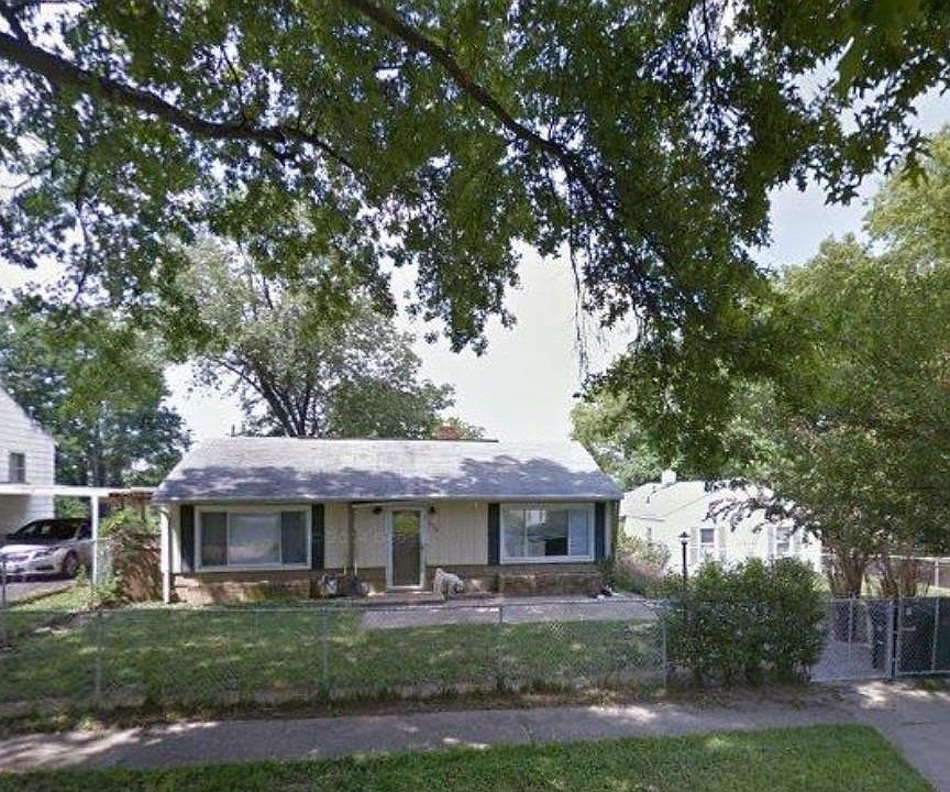 1st image of 2408 Findlater Ct