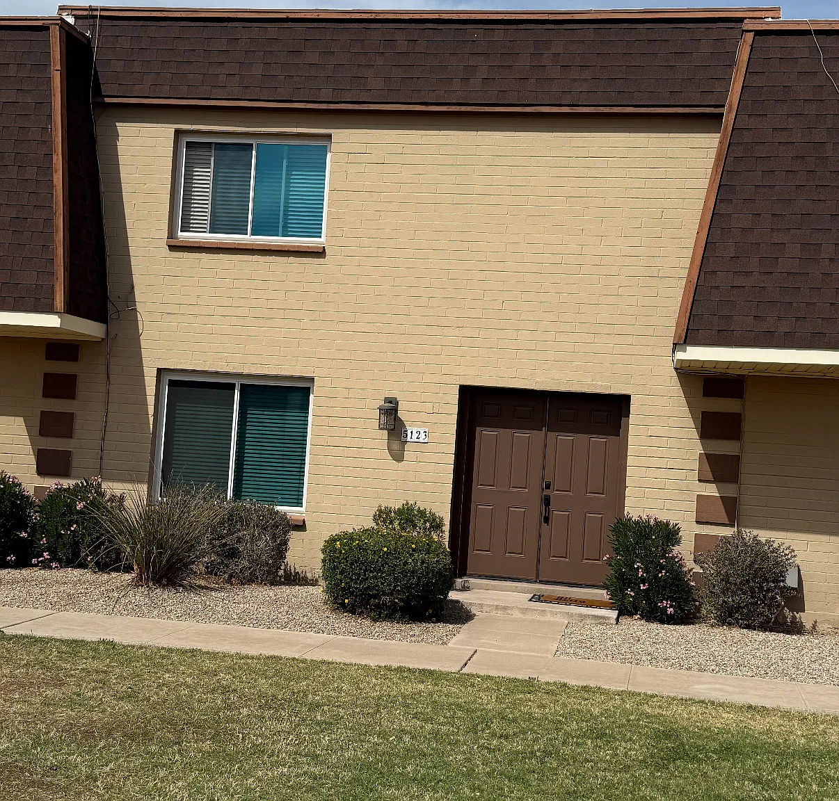 3 bed, 2.5 bath, 1608 sqft, $2,975 — Photo 2