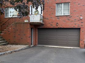 384 Fox Ave, Yonkers, NY