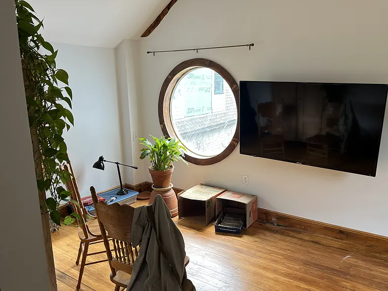 584 Hale St #2 — Photo 38