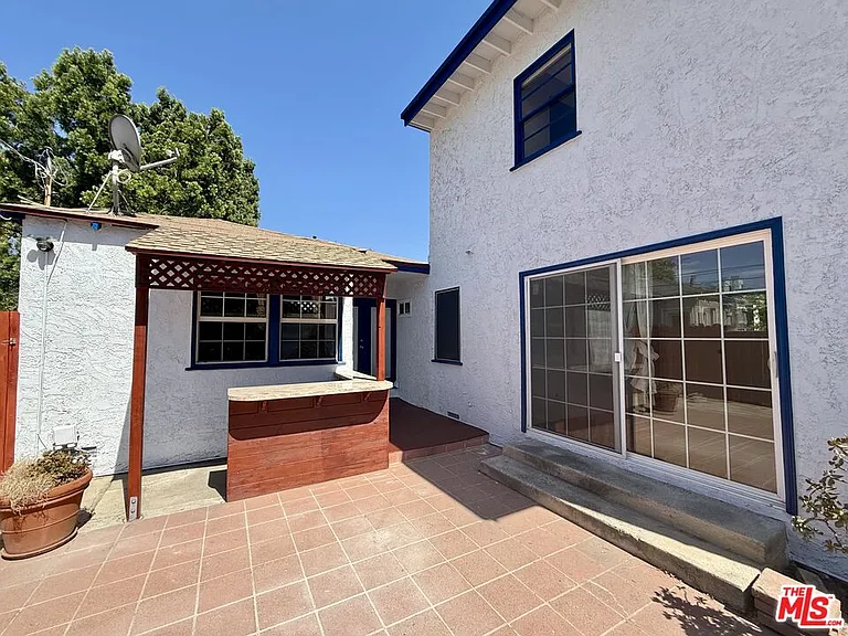 6205 Gentry Ave — Photo 21