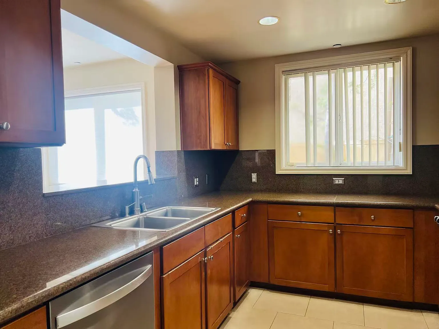 2 bed, 1497 sqft, $4,700 — Photo 3