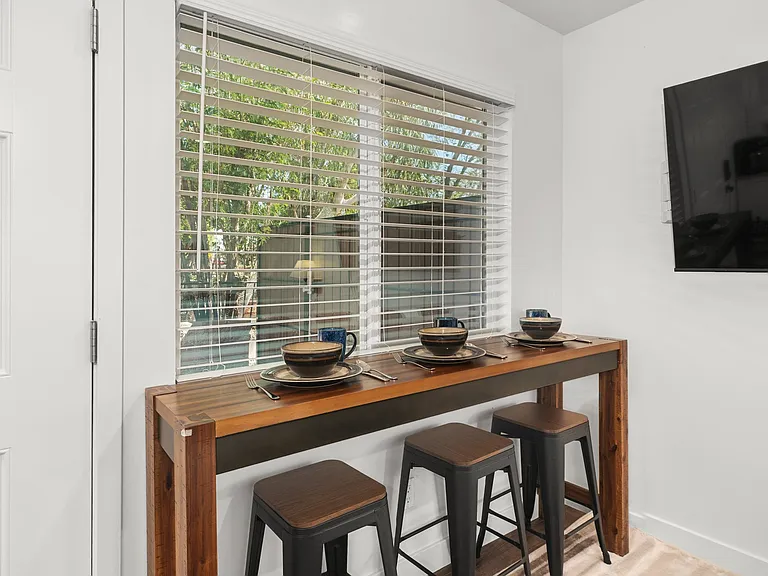 1242 E Pierce St #1 — Photo 1