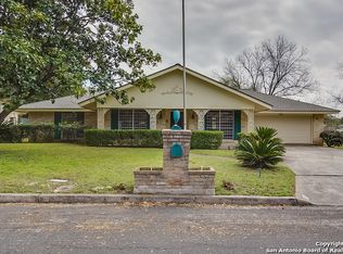722 Weatherly Dr, Windcrest, TX 78239