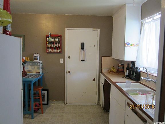 4th image of 3243 W Telegraph Ave