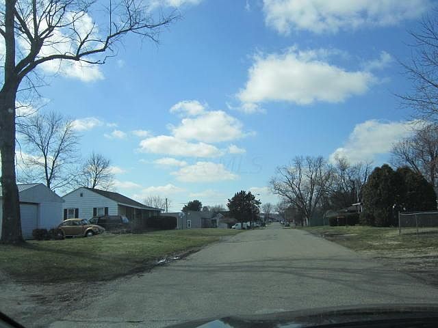 1st image of 944 Weiant Ave