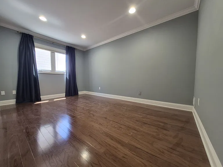 364 Elvin St #2 — Photo 2