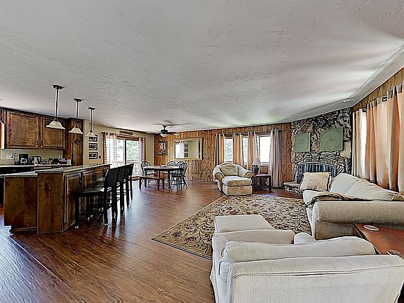 4th image of 26961 Grass Valley Ln