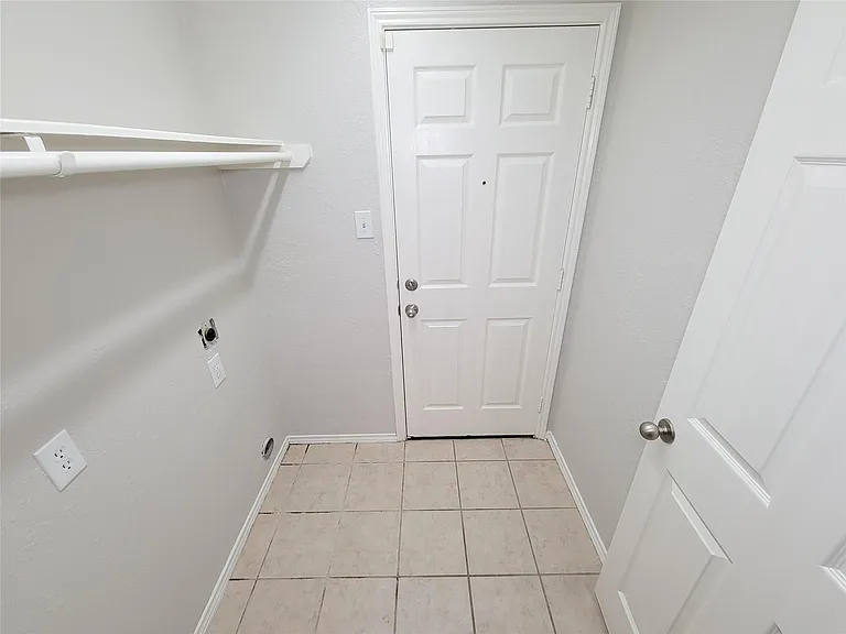 7438 Fox Knoll Ln — Photo 31