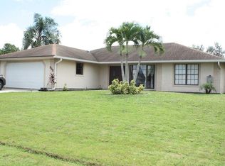 932 SE Candle Ave, Pt Saint Lucie, FL 34953