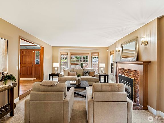 4th image of 24229 NE 7th Place