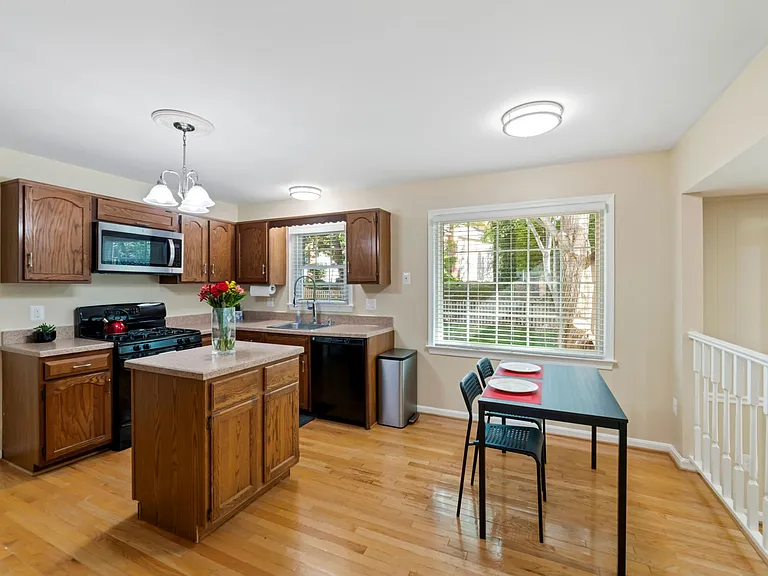 Eat in Kitchen