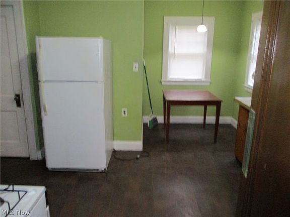 4th image of 4143 Euclid Blvd