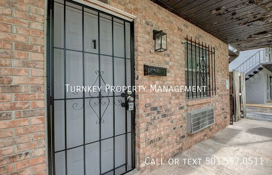 Building Photo - 5924 Southwick Dr #1