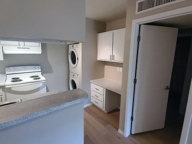 Sand Pebble Community *Renovated Units — Photo 18