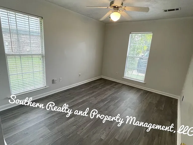 4084 Fitzpatrick Blvd — Photo 8