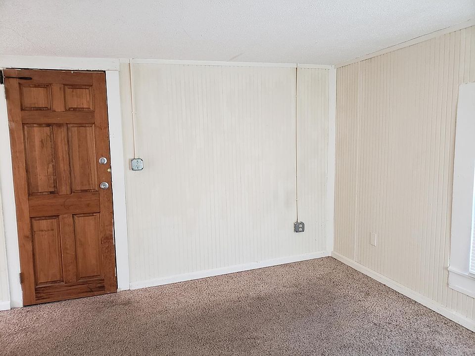 464 Pleasant St 8, Willimantic, CT 06226 Zillow