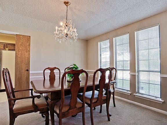 2nd image of 1128 Chesterton Dr