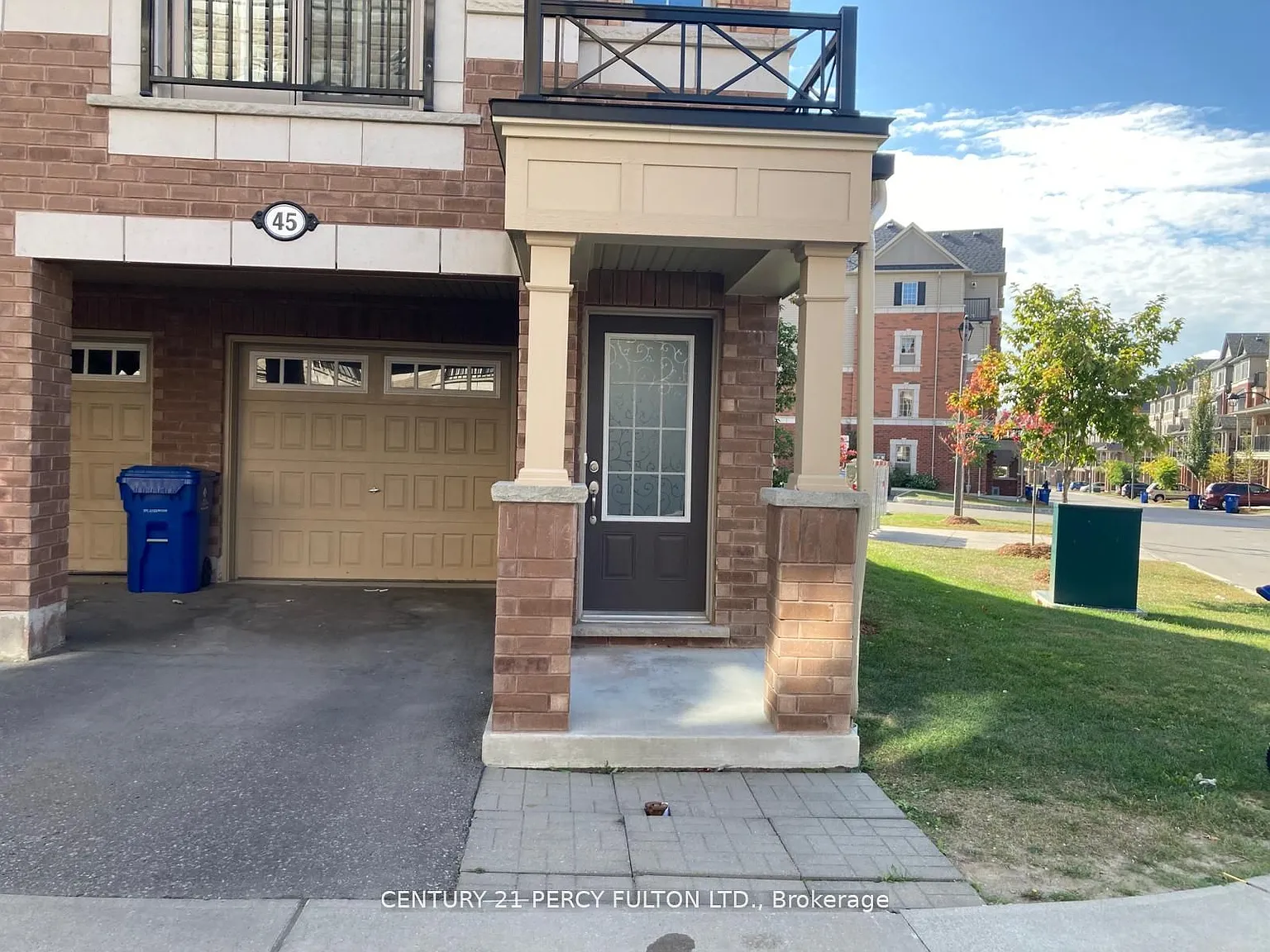 3 bed, $3,000 — Photo 2