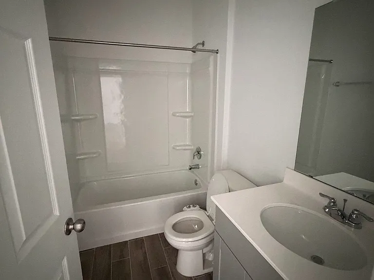 133 Bennington Dr — Photo 19