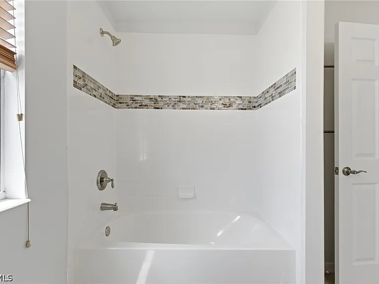 2639 Bellingham Ct — Photo 23