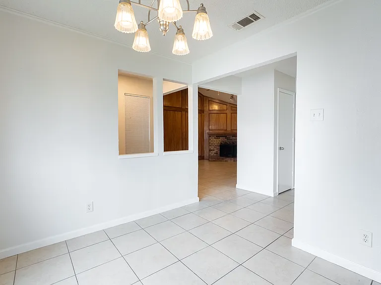 5417 Knollridge Dr — Photo 7