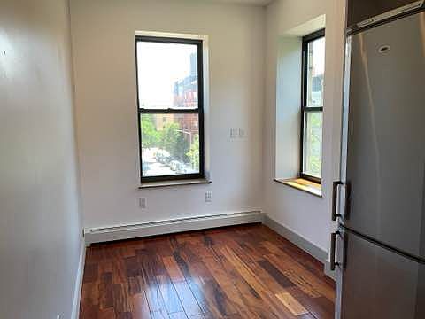 4th image of 100 Edgecombe Ave #1R