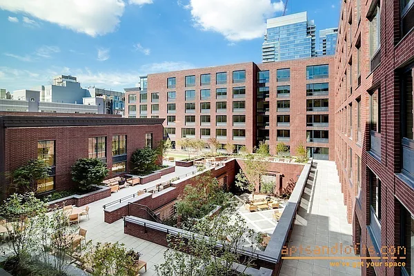 Rented by aptsandlofts.com | media 12