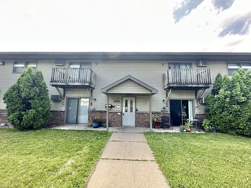 2209 Michelle Ct #6