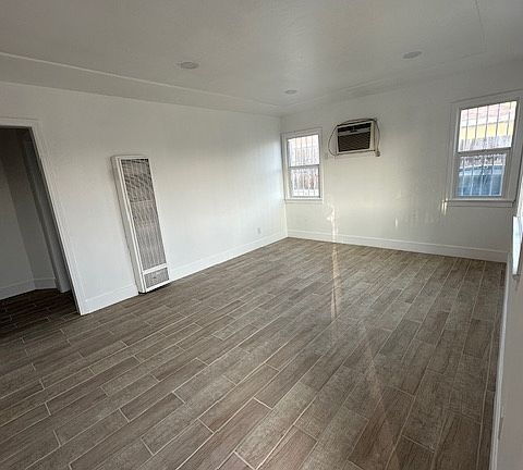 2nd image of 748 W 10th St #1