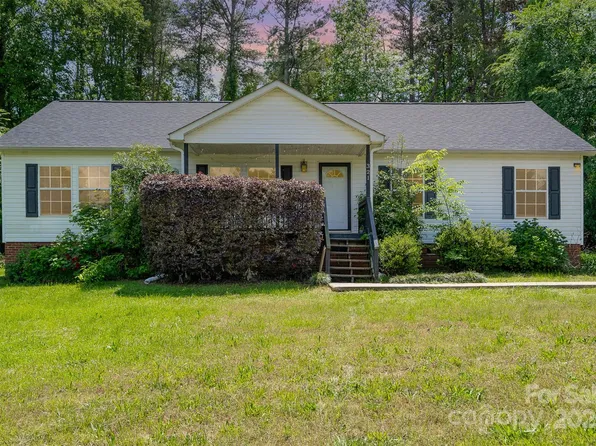 321 Woodcrest Dr, York, SC 29745