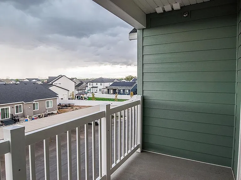 TRAIL HOLLOW APARTMENTS — Photo 36