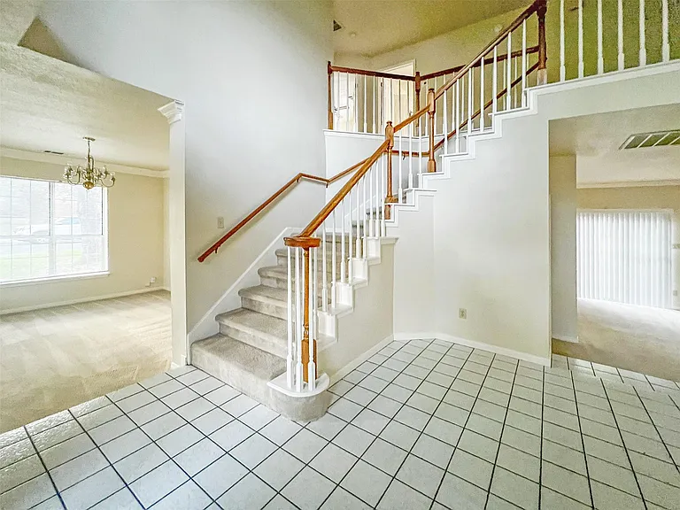 6204 Old Harbor Ln — Photo 12