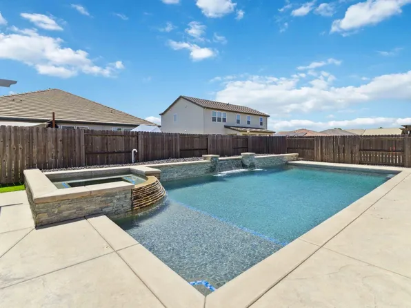 1104 Durango Ct, Plumas Lake, CA 95961